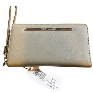 NWT Steve Madden Olive Zip-Around Wallet